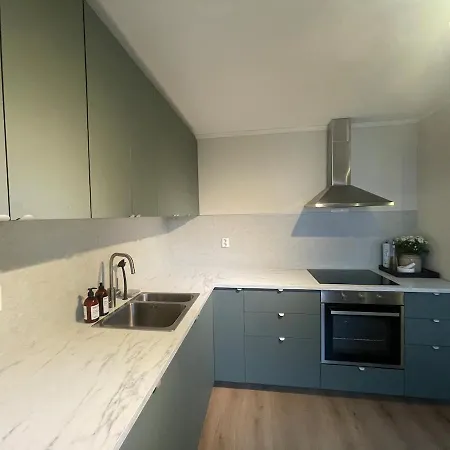 Newly Renovated For Rent アパート *